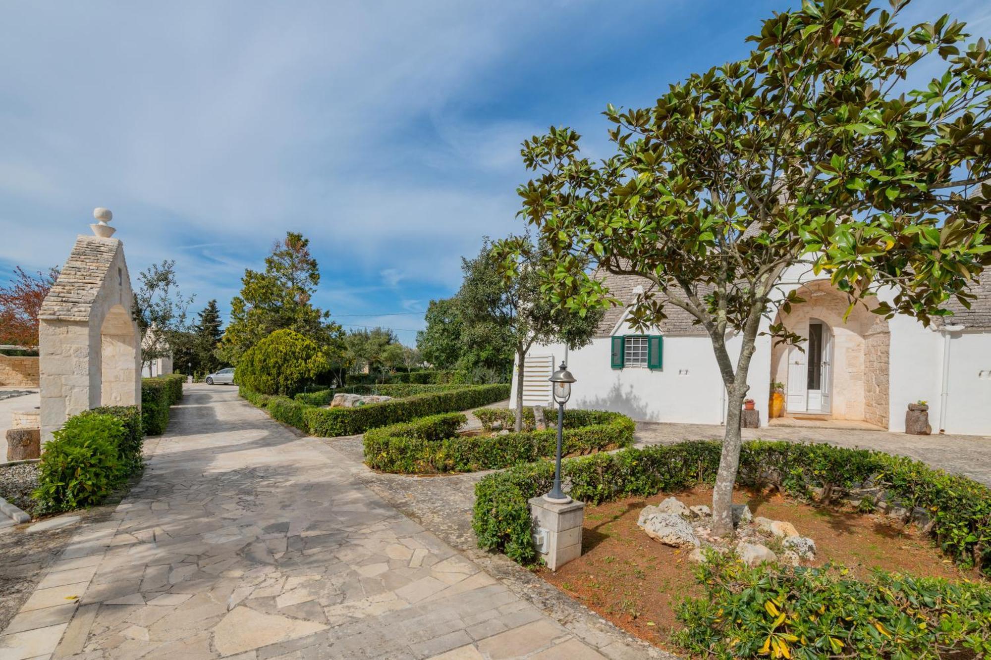 Trullo Degli Anelli In Masseria Чистернино Экстерьер фото